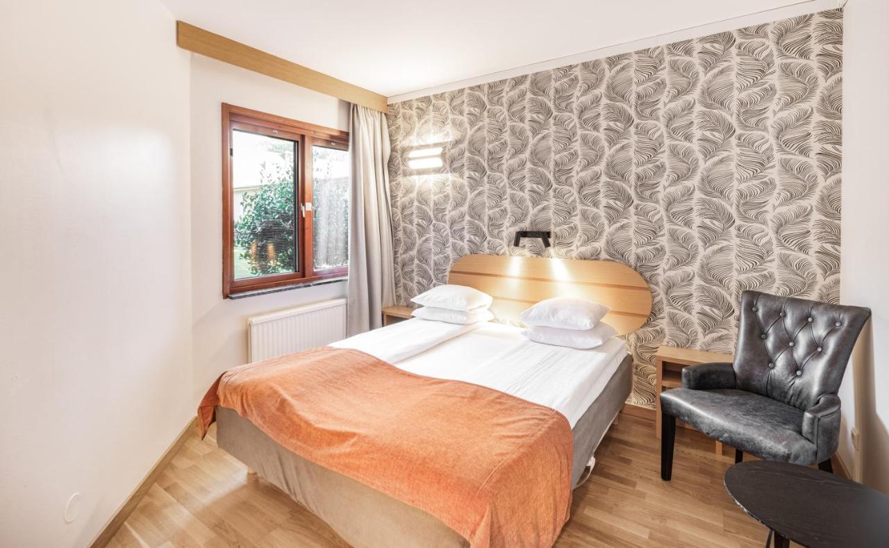 Heden 4*